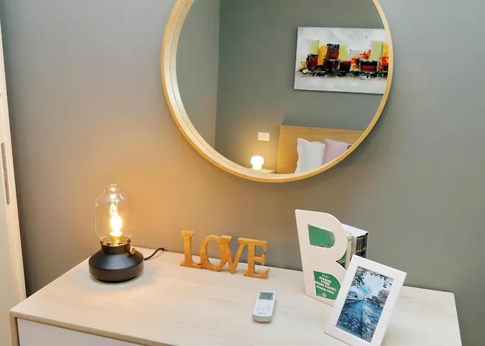 Elegant 3-bed 10' Termini Wi-fi Ac Apartment *