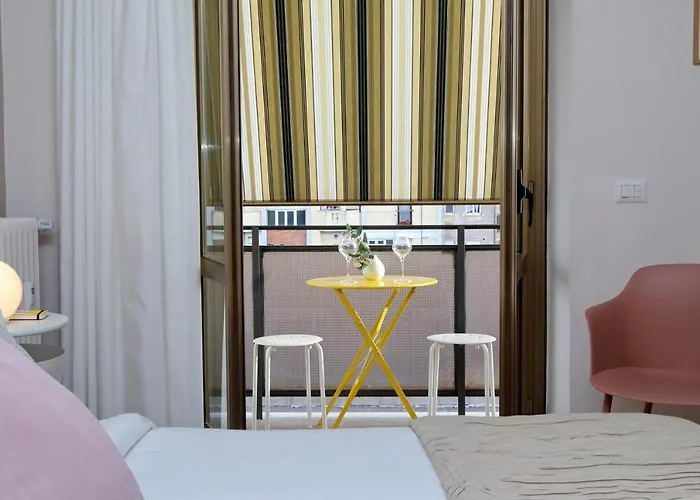 Elegant 3-bed 10' Termini Wi-fi Ac Apartment Rom