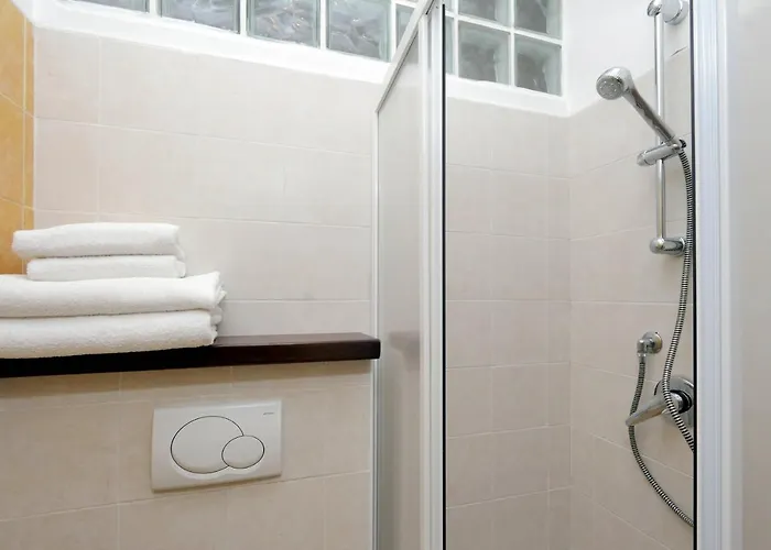 Elegant 3-bed 10' Termini Wi-fi Ac * Rom