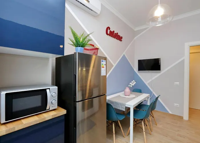 Elegant 3-bed 10' Termini Wi-fi Ac