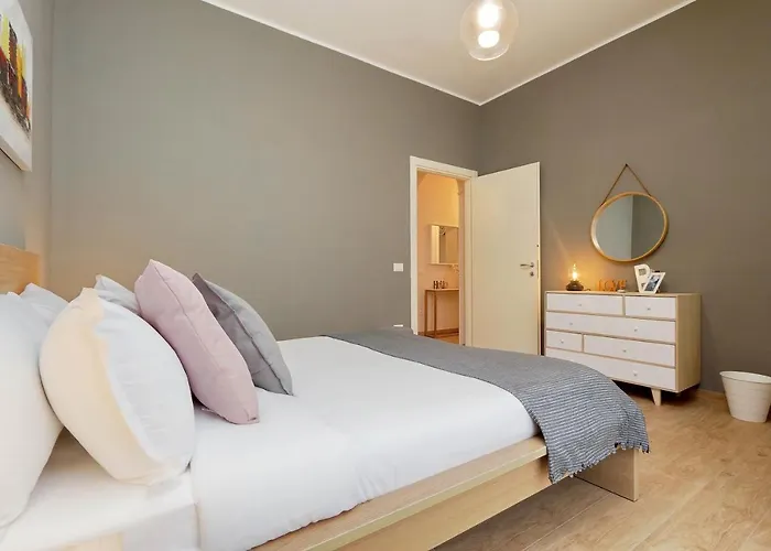 Elegant 3-bed 10' Termini Wi-fi Ac *