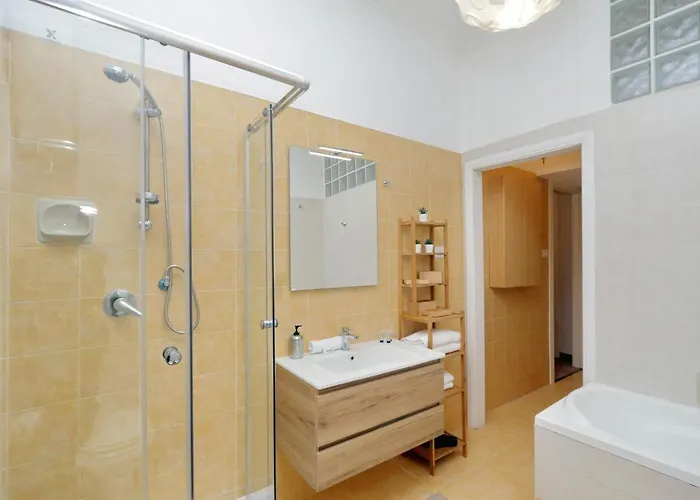 Apartment Elegant 3-bed 10' Termini Wi-fi Ac Rom