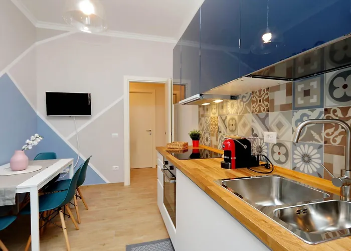 Elegant 3-bed 10' Termini Wi-fi Ac